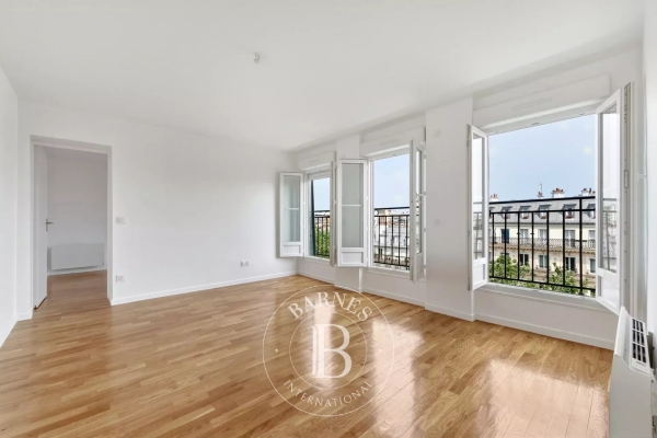 Luxury Apartment for sale in Paris 3ème, 1 264 000 €, Photo 2