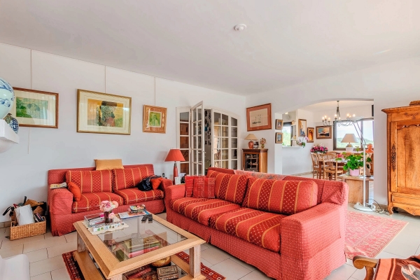 Maison de luxe à vendre à Antibes, 1 590 000 €, Photo 3