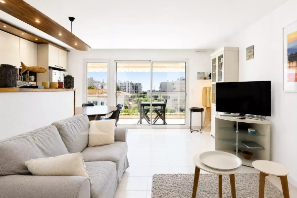 Appartement de luxe à vendre à Le Golfe Juan, 495 000 €, Photo 3