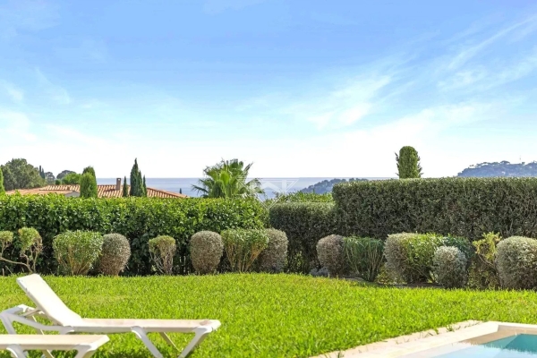 Maison de luxe à vendre à Cavalaire-sur-Mer, 2 395 000 €, Photo 3