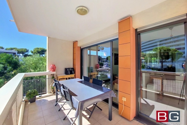 Luxury Apartment for sale in Villeneuve-Loubet, 349 000 €, Photo 4
