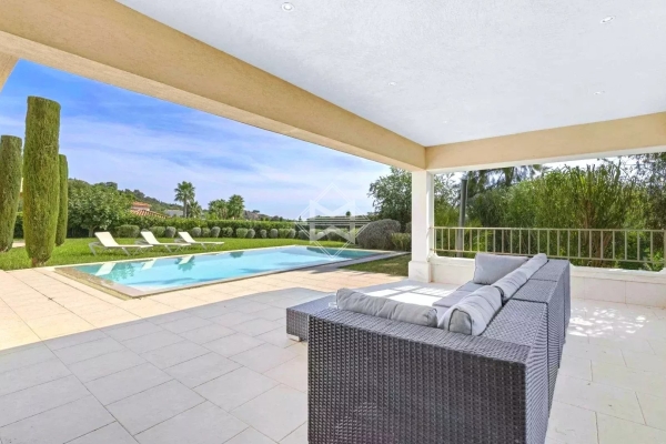 Maison de luxe à vendre à Cavalaire-sur-Mer, 2 395 000 €, Photo 5