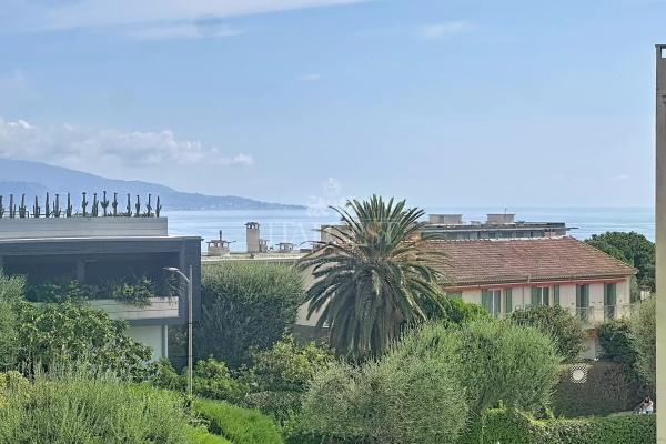 Appartement de luxe à vendre à Roquebrune-Cap-Martin, 330 000 €, Photo 1