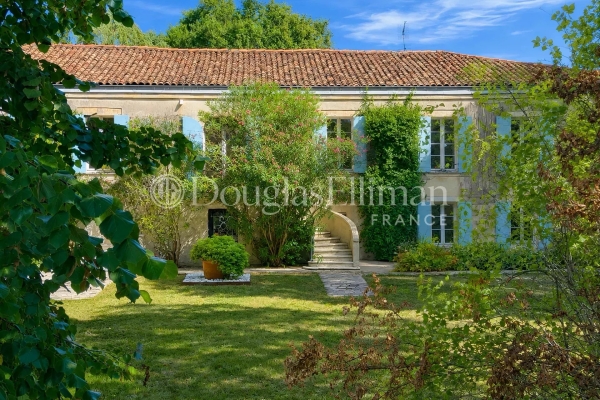 Maison de luxe à vendre à Yvrac, 1 995 000 €, Photo 1