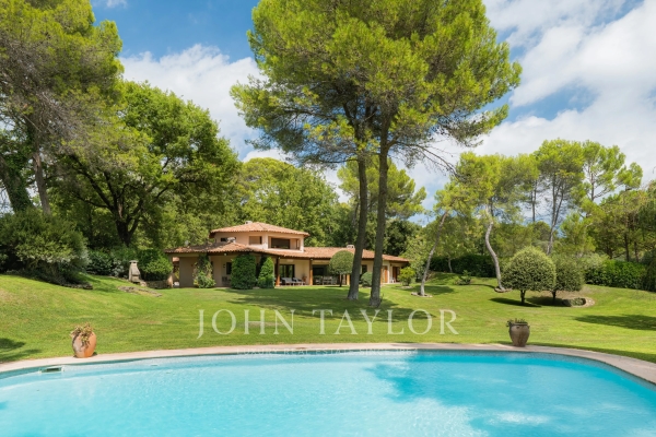 Maison de luxe à vendre à Mougins, 5 300 000 €, Photo 1