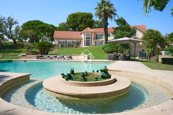 Maison de luxe à vendre à Antibes, 7 000 000 €, Photo 2