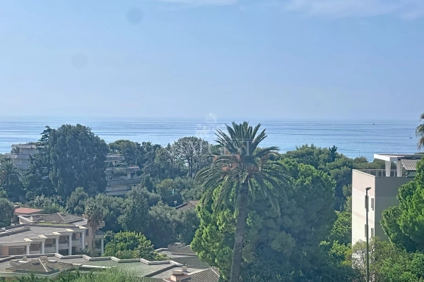 Appartement de luxe à vendre à Roquebrune-Cap-Martin, 330 000 €, Photo 2