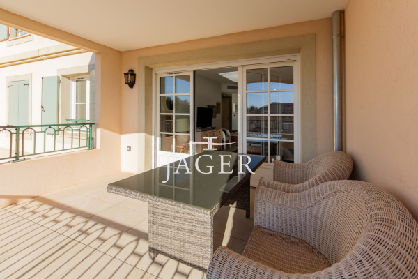 Luxury Apartment for sale in Grimaud, 395 000 €, Photo 2