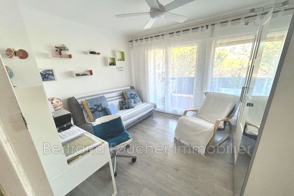 Luxury Apartment for sale in Cavalaire-sur-Mer, 420 000 €, Photo 7