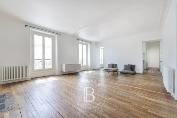 Luxury Apartment for sale in Paris 12ème, 830 000 €, Photo 2