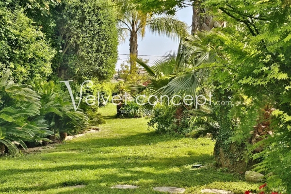 Maison de luxe à vendre à Antibes, 2 350 000 €, Photo 2