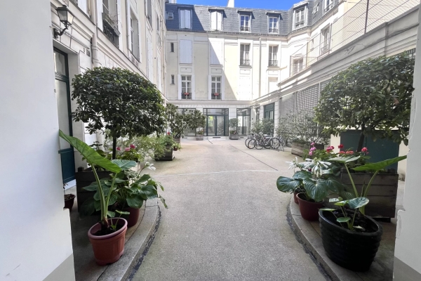Luxury Apartment for sale in Paris 5ème, 690 000 €, Photo 2