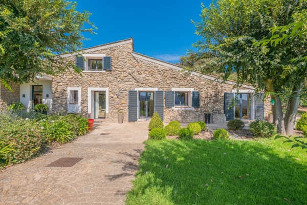 Maison de luxe à vendre à Roquebrune-sur-Argens, 2 190 000 €, Photo 3