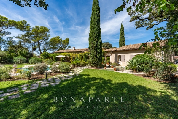 Maison de luxe à vendre à Saint-Rémy-de-Provence, 1 950 000 €, Photo 3