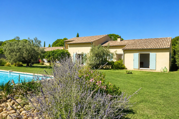 Maison de luxe à vendre à Maubec, 990 000 €, Photo 1