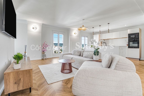 Appartement de luxe à vendre à Antibes, 735 000 €, Photo 1