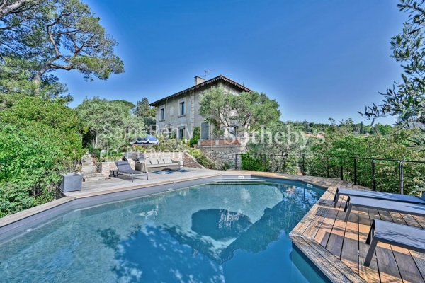 Maison de luxe à vendre à Villeneuve-Lès-Avignon, 850 000 €, Photo 1