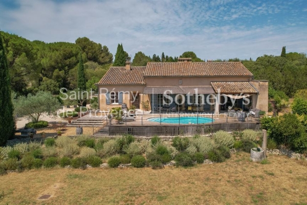 Maison de luxe à vendre à Saint-Rémy-de-Provence, 1 350 000 €, Photo 2