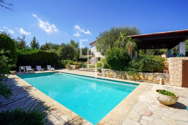 Maison de luxe à vendre à Valbonne, 900 000 €, Photo 4
