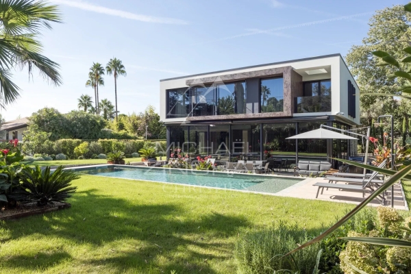 Luxury House for sale in Antibes, 9 500 000 €, Photo 1