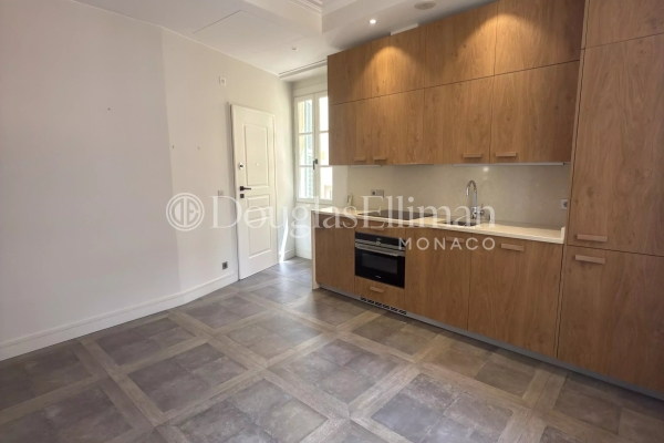 Luxury Apartment for sale in Monaco, 3 000 000 €, Photo 2