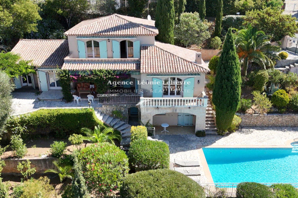 Luxury House for sale in Les Issambres, 1 590 000 €, Photo 2