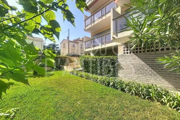 Luxury Apartment for sale in Antibes, 545 000 €, Photo 1