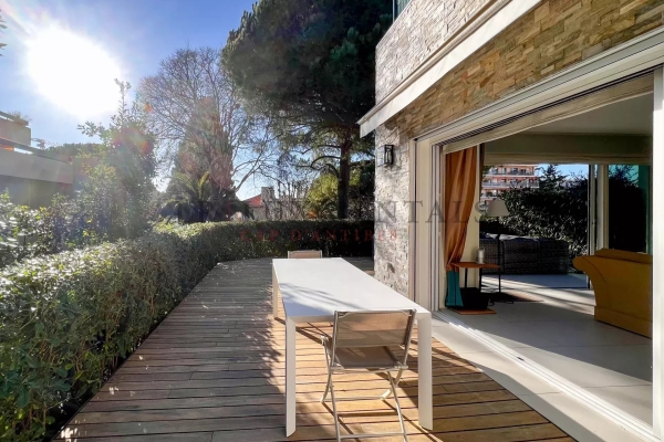 Luxury Apartment for rental in Antibes, 2 500 €, Photo 3