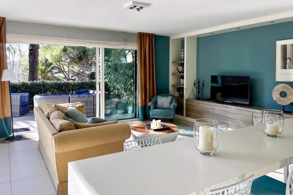 Luxury Apartment for rental in Antibes, 2 500 €, Photo 5