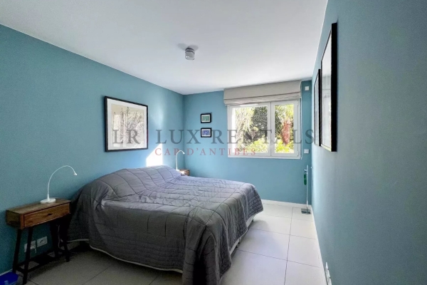 Luxury Apartment for rental in Antibes, 2 500 €, Photo 7