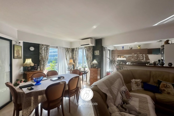 Appartement de luxe à vendre à Antibes, 399 000 €, Photo 1