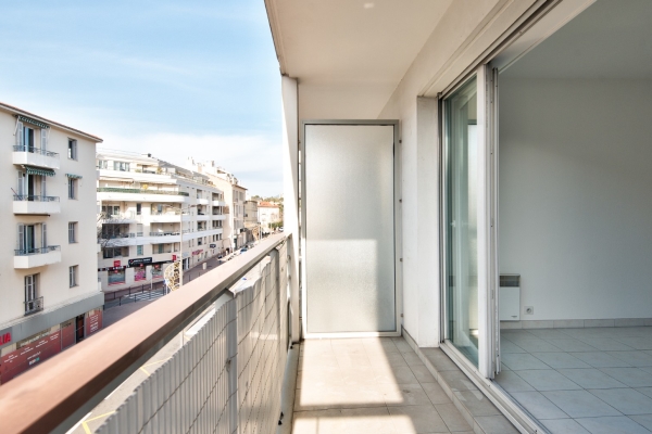 Luxury Apartment for sale in Antibes, 349 000 €, Photo 4