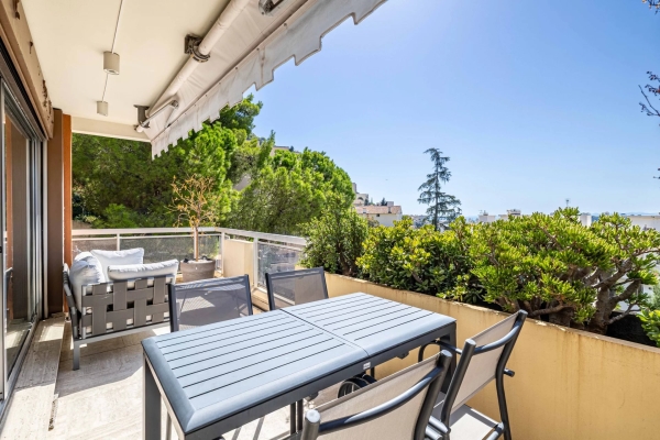 Luxury Apartment for sale in Nice, 695 000 €, Photo 1