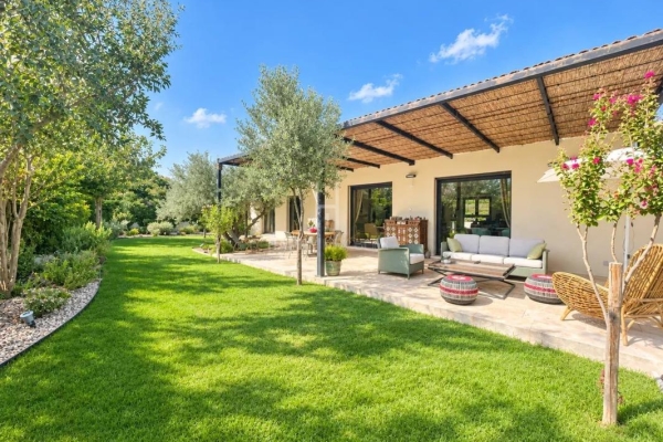 Luxury House for sale in Paradou, 1 090 000 €, Photo 2