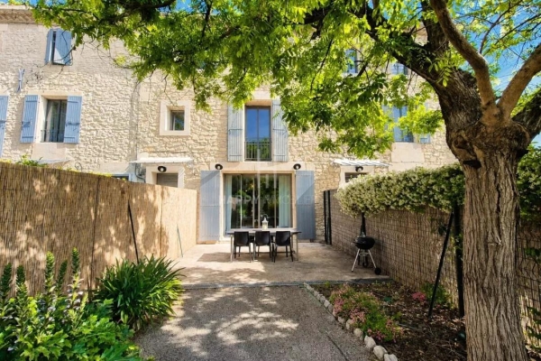 Luxury House for sale in Saint-Rémy-de-Provence, 430 000 €, Photo 2