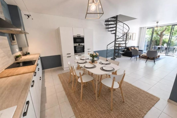 Luxury House for sale in Saint-Rémy-de-Provence, 430 000 €, Photo 3