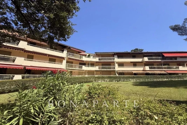 Appartement de luxe à vendre à Saint-Raphaël, 599 000 €, Photo 7