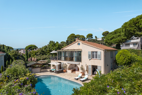 Maison de luxe à vendre à Cap d'Antibes, 3 590 000 €, Photo 2