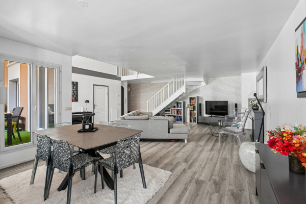 Luxury Apartment for sale in Courbevoie, 810 000 €, Photo 3
