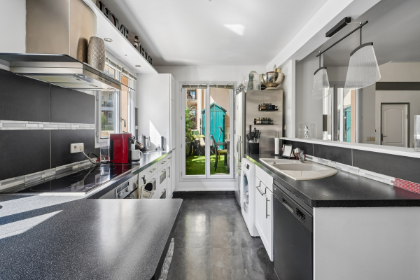 Luxury Apartment for sale in Courbevoie, 810 000 €, Photo 5