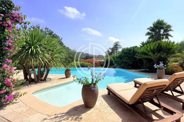Maison de luxe à vendre à Mougins, 3 190 000 €, Photo 1