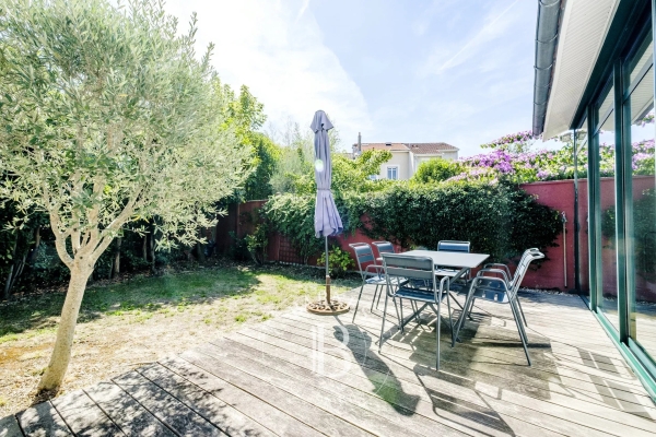 Maison de luxe à vendre à Bordeaux, 834 000 €, Photo 1