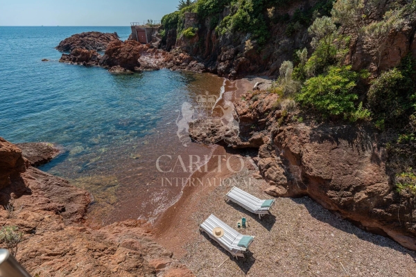 Luxury House for sale in Saint-Raphaël, 0 €, Photo 1