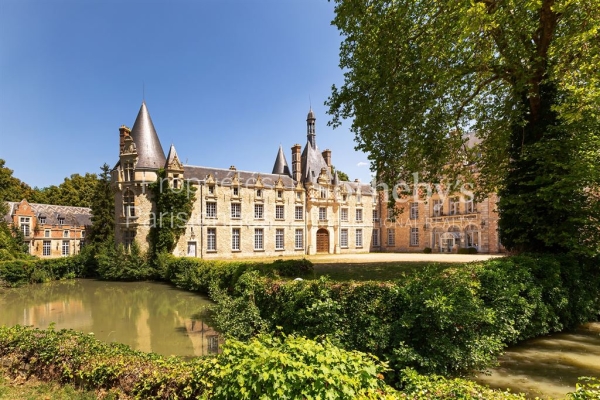 Luxury House for sale in Auneau, 16 000 000 €, Photo 1