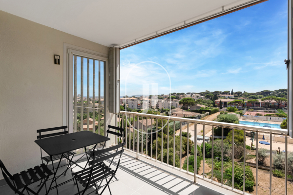 Appartement de luxe à vendre à Sainte-Maxime, 568 000 €, Photo 2