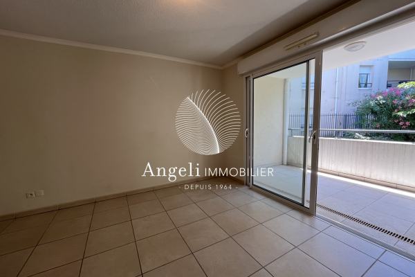 Appartement de luxe à vendre à Saint-Aygulf, 214 500 €, Photo 3