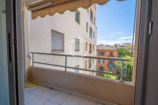 Luxury Apartment for sale in Antibes, 243 000 €, Photo 2