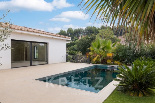 Maison de luxe à vendre à Sanary-sur-Mer, 1 490 000 €, Photo 2