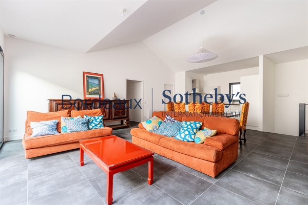 Luxury Apartment for sale in Bordeaux, 530 000 €, Photo 2