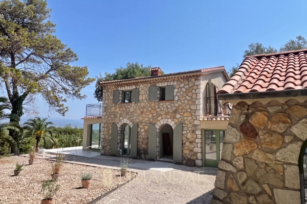 Maison de luxe à vendre à Antibes, 2 300 000 €, Photo 4